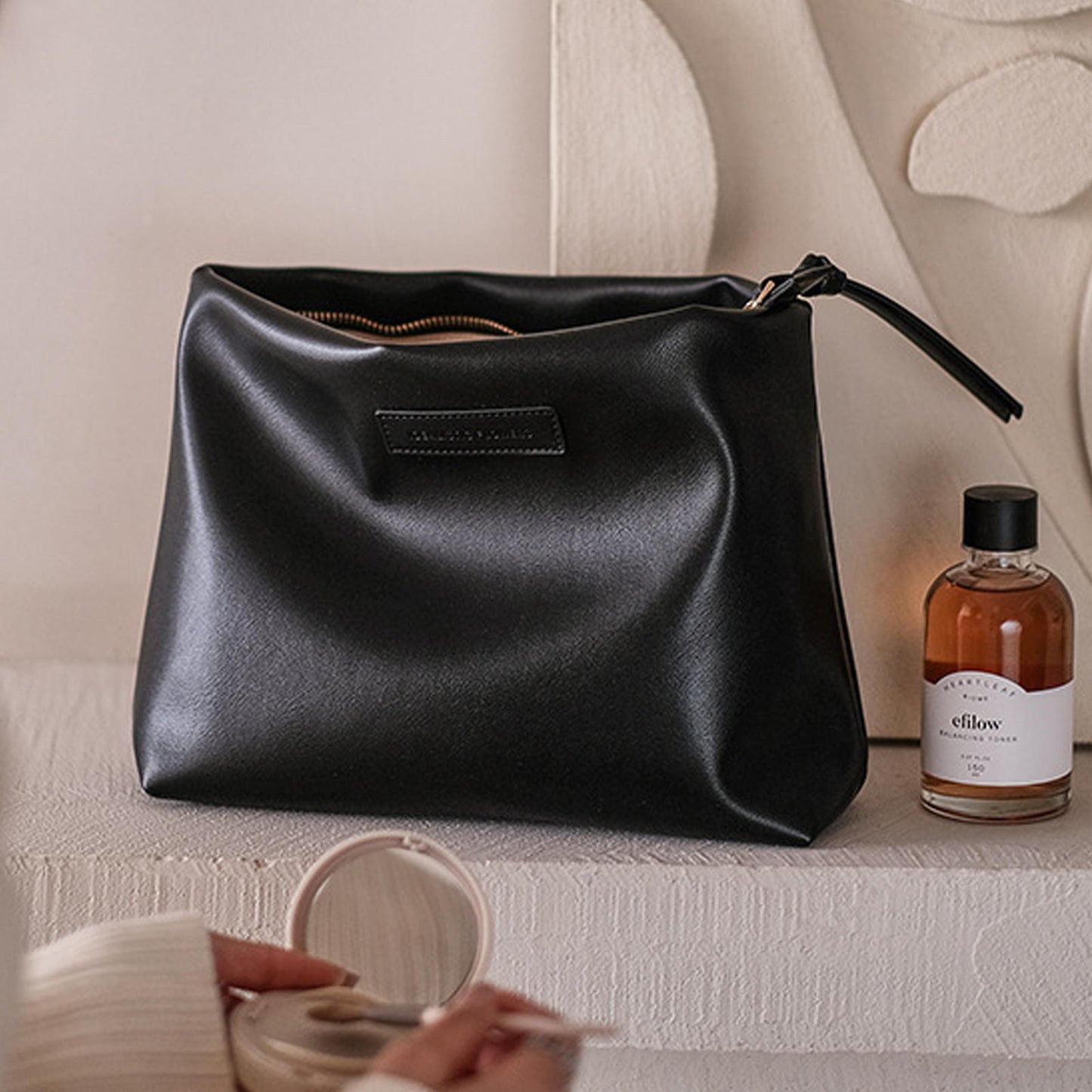 Stylish Waterproof Cosmetic Organizer Bag: Spacious Storage Solution for Women and Girls